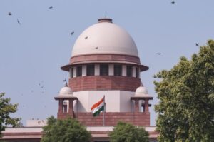Supreme Court asks courts to notify IT Deptt about cash deal